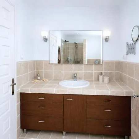 Exclusiva Con Piscina Climatizada Villa